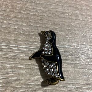 Vintage Black Enamel Rhinestone Penguin Gold Tone Brooch Pin Vintage